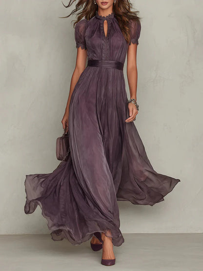 Vanesa | Elegante vestido largo violeta con escote en forma de gota y encaje