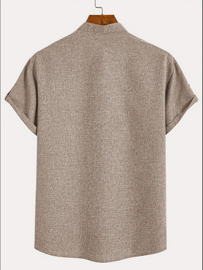 Unai | Elegante camisa de manga corta con cuello alto
